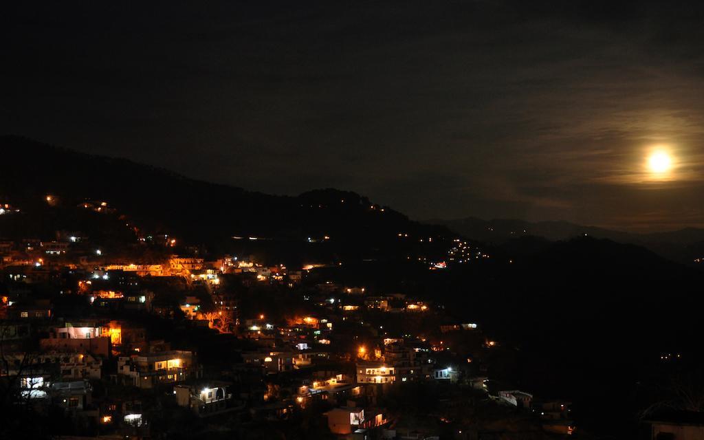 Hotel Sunita Алмора Экстерьер фото