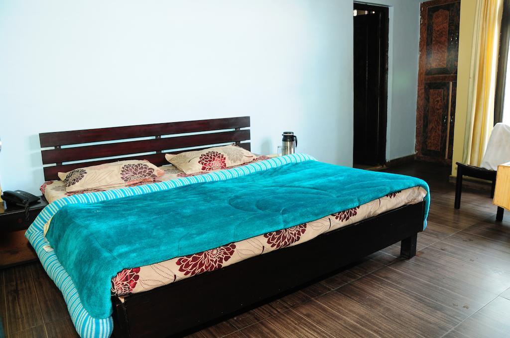 Hotel Sunita Алмора Номер фото